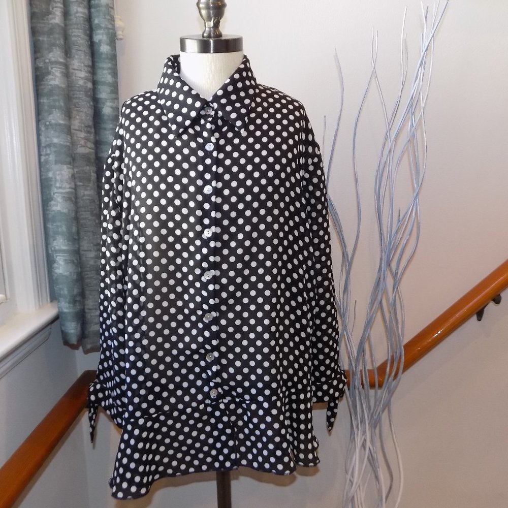 NAOMI Black & White Polka Dot Button Down Blouse Size Medium